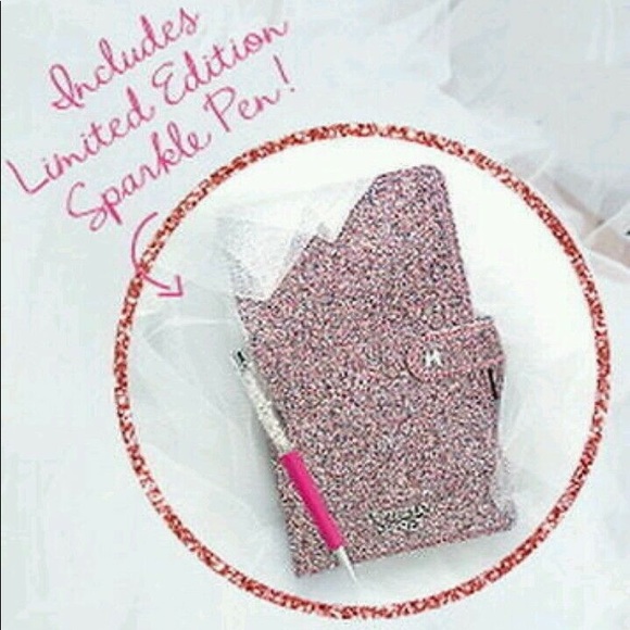 💗VICTORIA SECRET Limited Edition Glitter Notebook - Picture 3 of 14